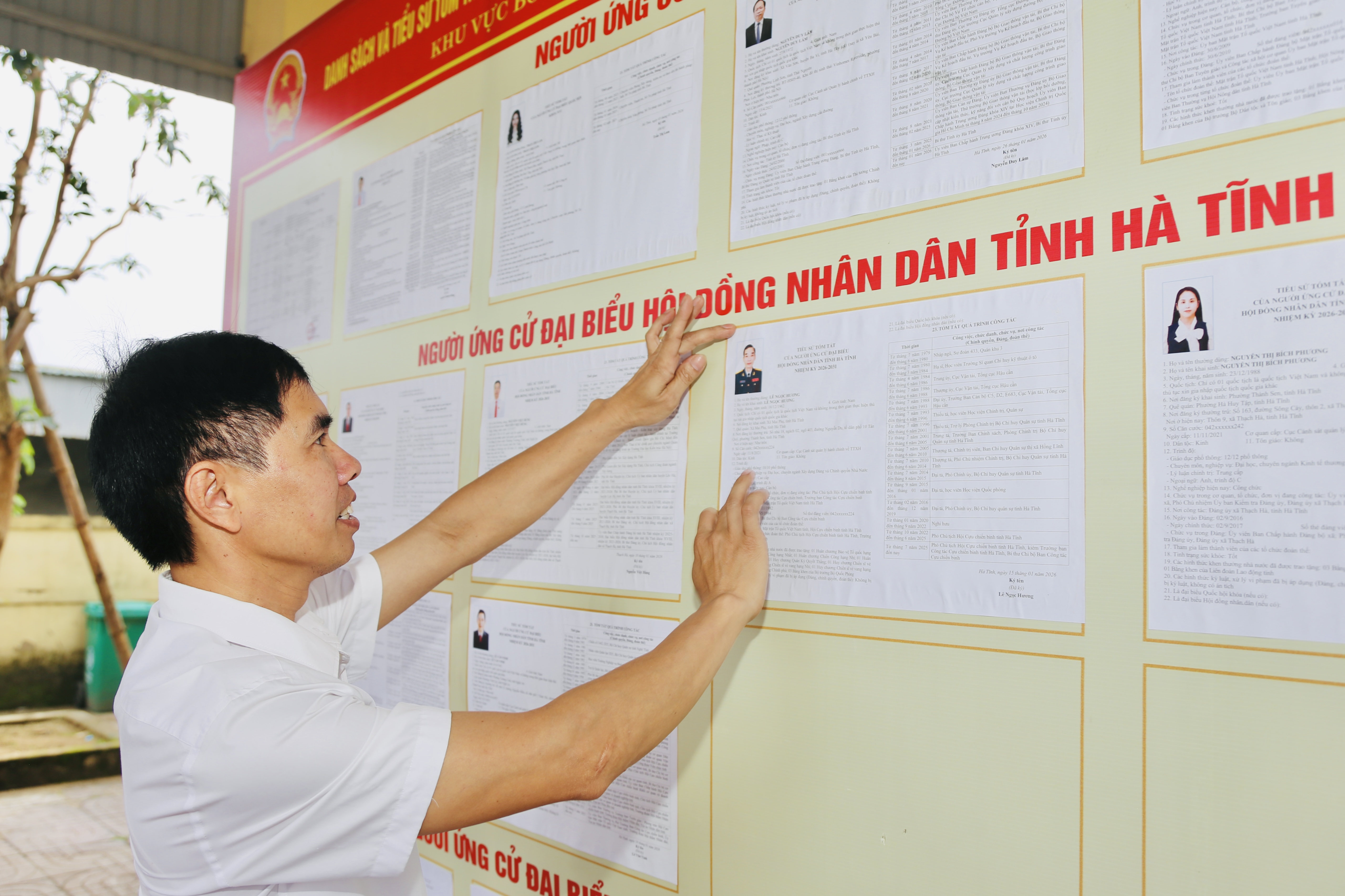 Xã Thạch Hà hoàn thành niêm yết danh sách người ứng cử đại biểu Quốc hội và đại biểu HĐND các cấp