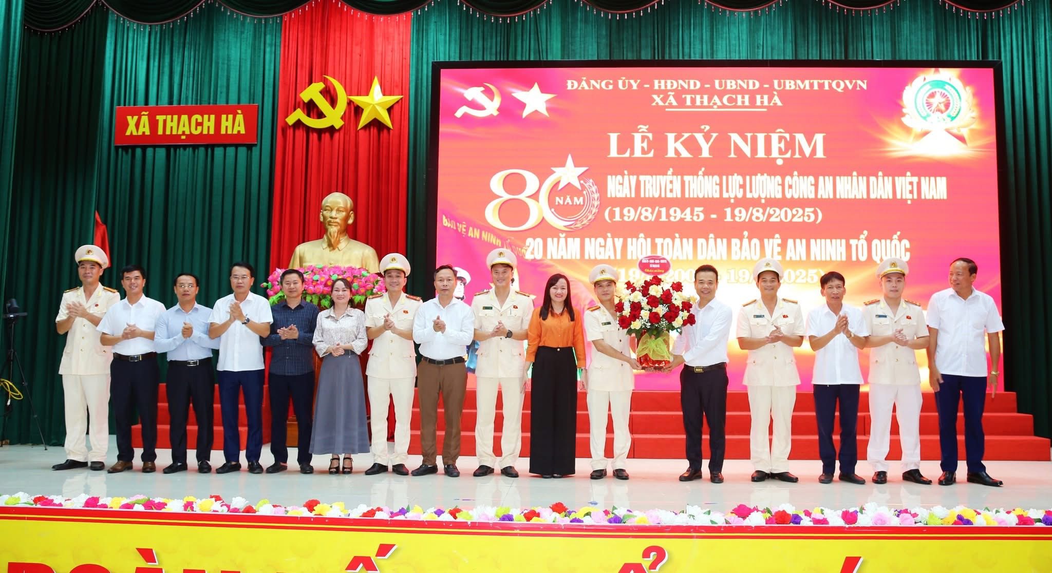 XÃ THẠCH HÀ TỔ CHỨC LỄ KỶ NIỆM 80 NĂM NGÀY TRUYỀN THỐNG LỰC LƯỢNG CAND VIỆT NAM 