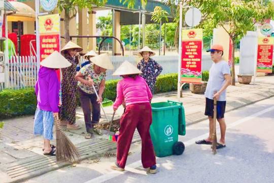 Thôn Gia Ngãi 2 ra quân dọn vệ sinh môi trường, xây dựng cảnh quan xanh – sạch – đẹp