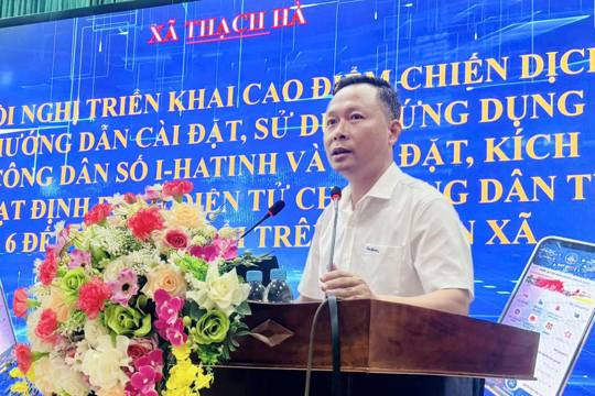 Thạch Hà triển khai cao điểm hướng dẫn cài đặt ứng dụng i-HaTinh và định danh điện tử cho trẻ em
