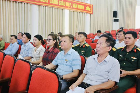 Đảng viên xã Thạch Hà nghiêm túc học tập, tiếp thu Nghị quyết Hội nghị BCH Trung ương Đảng khóa XIV
