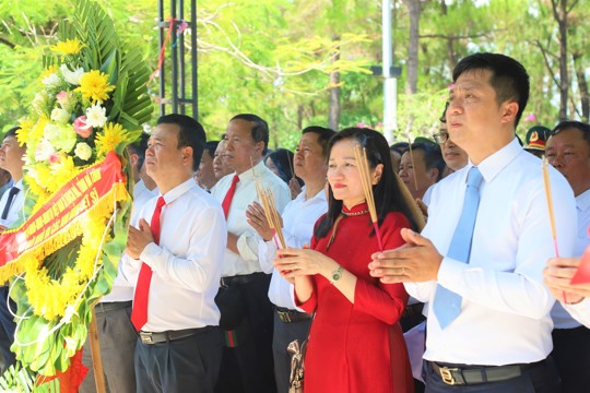 [Video] Hành trình tri ân - Tiếp nối truyền thống, vững bước tương lai