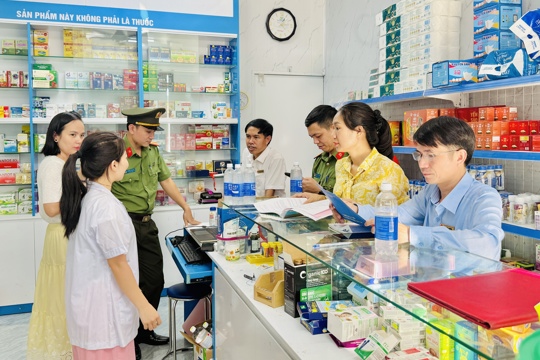 Thạch Hà kiểm tra hoạt động hành nghề y, dược và kinh doanh mỹ phẩm