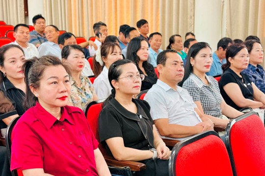 Cán bộ, đảng viên xã Thạch Hà nghiêm túc tiếp thu, quán triệt Nghị quyết Hội nghị lần thứ 3 Ban Chấp hành TW Đảng khóa XIV