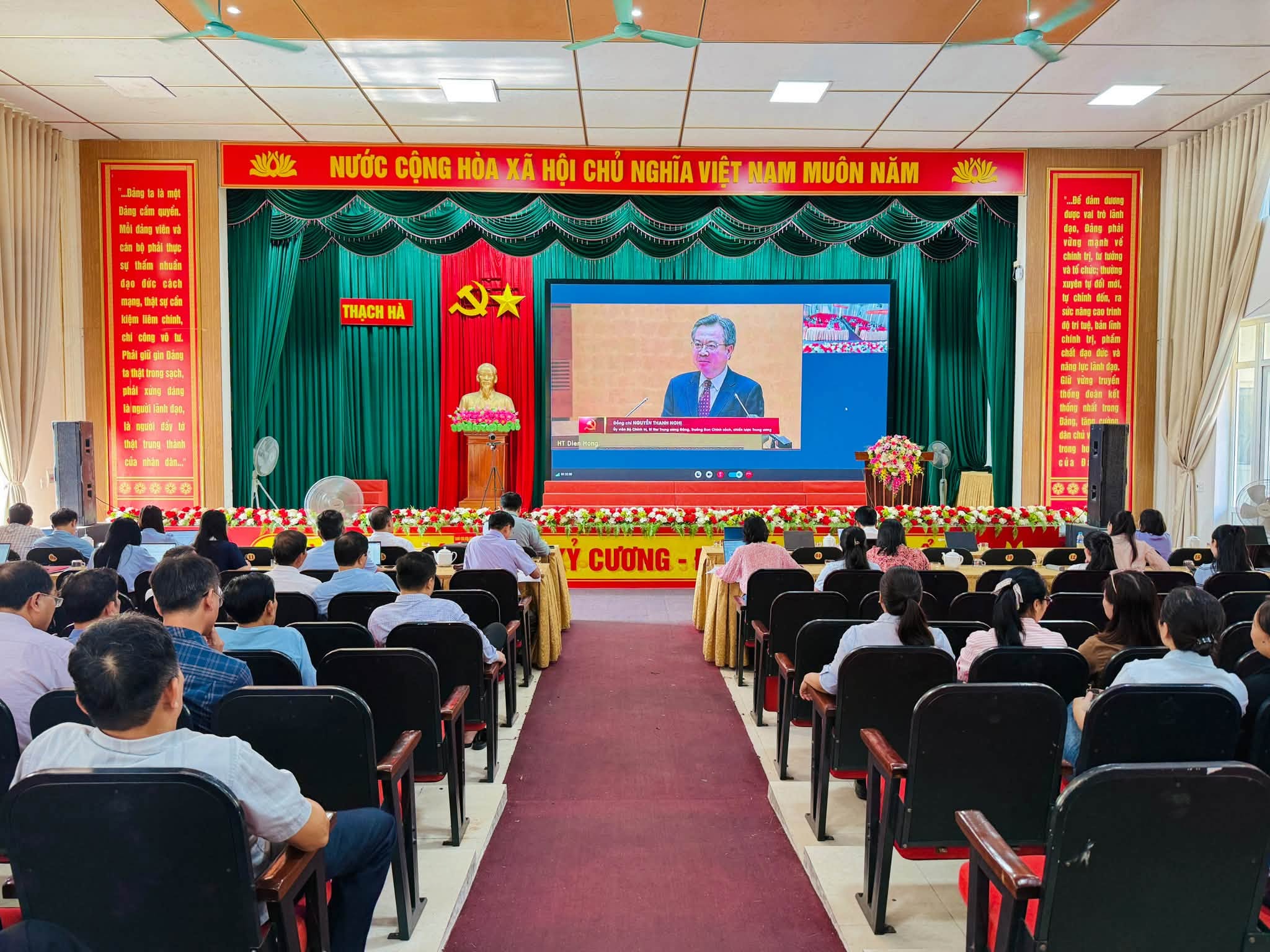 Đảng bộ xã Thạch Hà kết nối đường truyền hội nghị nghiên cứu, học tập, quán triệt Nghị quyết Hội nghị Trung ương 4 khóa XIV