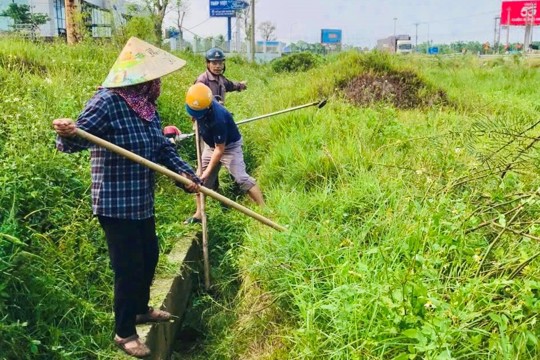Thôn Gia Ngãi 2 ra quân nạo vét kênh mương nội đồng phục vụ sản xuất nông nghiệp