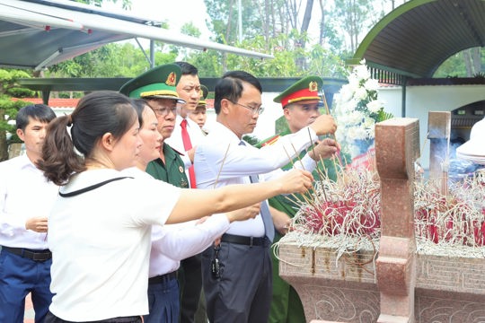 Thạch Hà hướng về nguồn cội, tri ân các anh hùng liệt sỹ