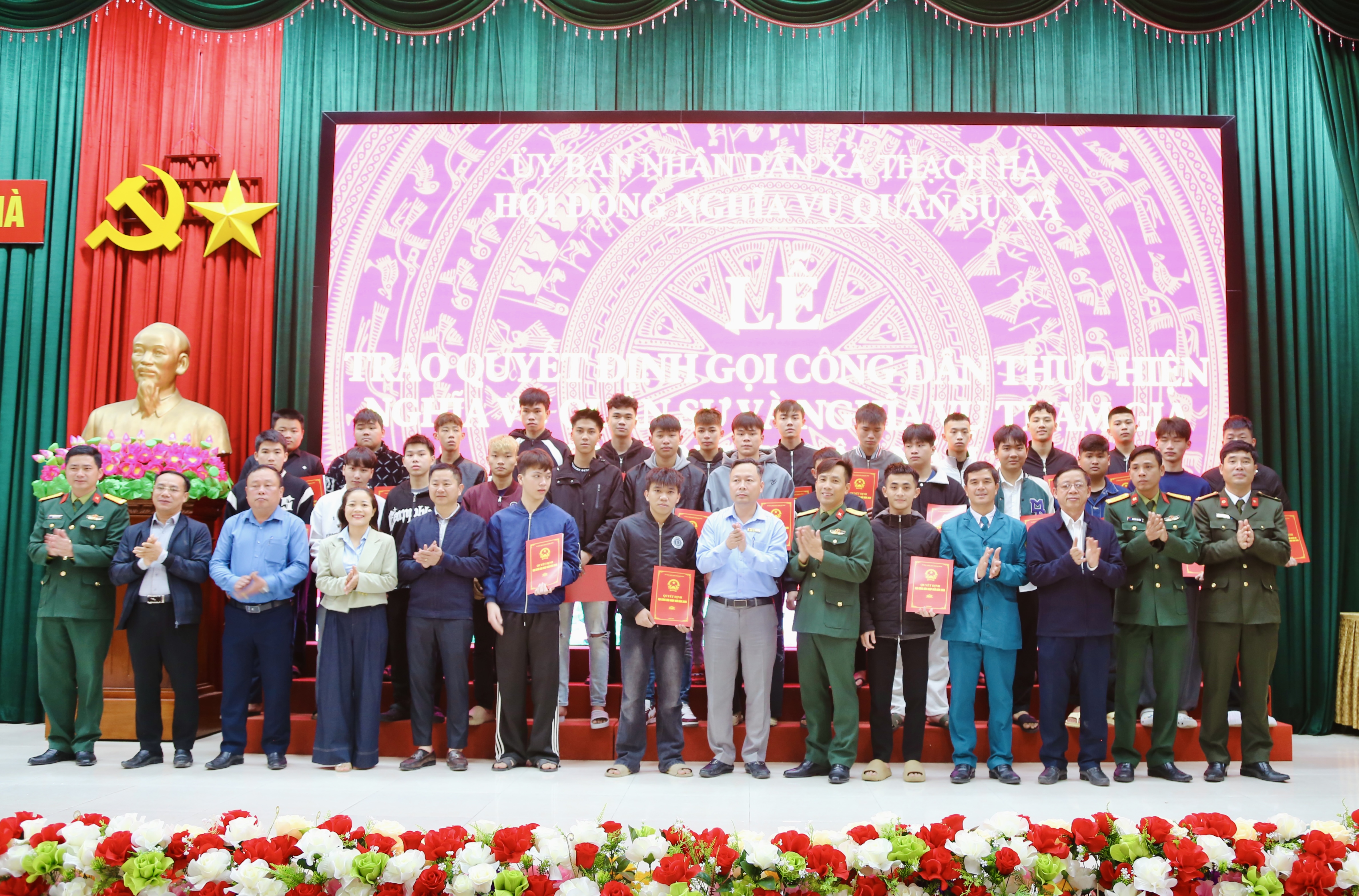 Thanh niên Thạch Hà sẵn sàng lên đường nhập ngũ theo tiếng gọi thiêng liêng của tổ quốc